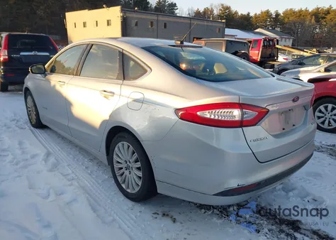 2013 Ford Fusion Hybrid Se z USA, uszkodzony, nr VIN 3FA6P0LU6DR201319